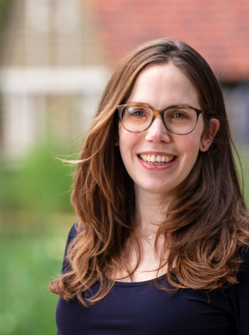Dr. Denise Hanssen
